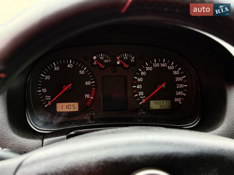 Хэтчбек Volkswagen Golf 2003 в Тернополе