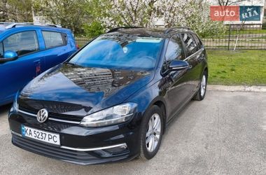 Универсал Volkswagen Golf 2019 в Киеве