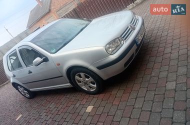 Хетчбек Volkswagen Golf 1998 в Городку