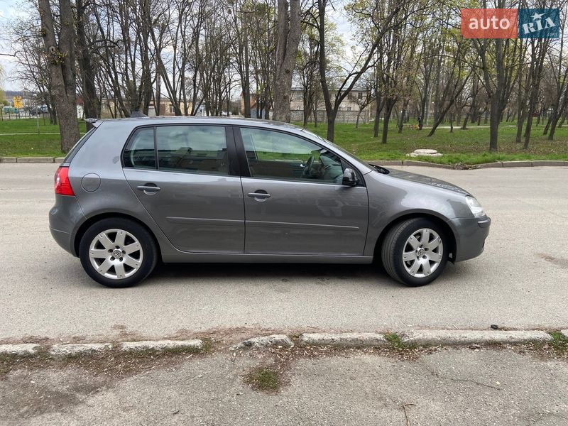Хэтчбек Volkswagen Golf 2007 в Корсуне-Шевченковском
