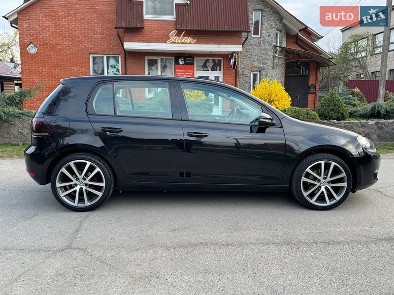 Хэтчбек Volkswagen Golf 2009 в Умани