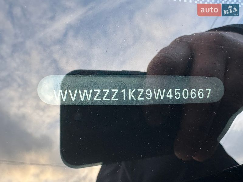 Хэтчбек Volkswagen Golf 2009 в Умани