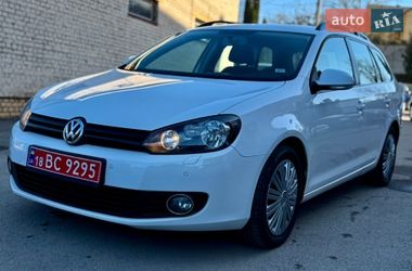 Универсал Volkswagen Golf 2011 в Ровно