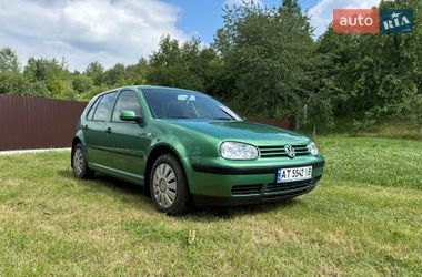 Хэтчбек Volkswagen Golf 2000 в Надворной