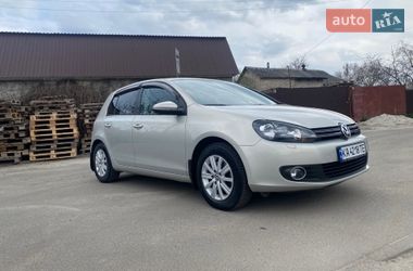 Хэтчбек Volkswagen Golf 2012 в Киеве