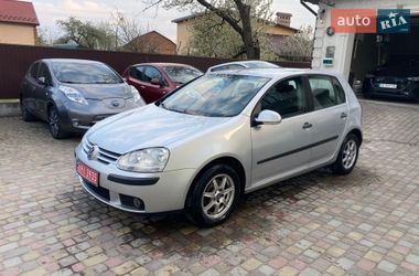 Хетчбек Volkswagen Golf 2005 в Чернівцях