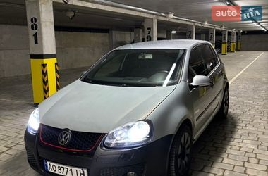 Хетчбек Volkswagen Golf 2004 в Ужгороді