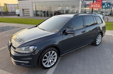 Універсал Volkswagen Golf 2017 в Мукачевому