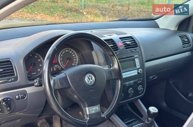 Хэтчбек Volkswagen Golf 2007 в Надворной