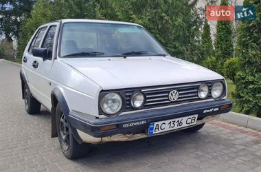 Хэтчбек Volkswagen Golf 1985 в Ратным