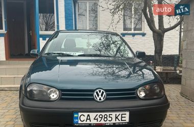Хэтчбек Volkswagen Golf 2001 в Маньковке