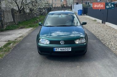 Хэтчбек Volkswagen Golf 2001 в Коломые