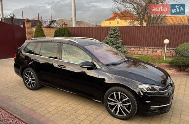 Универсал Volkswagen Golf 2017 в Житомире