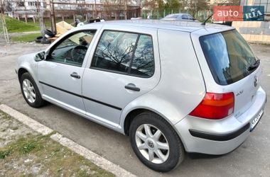Хетчбек Volkswagen Golf 2000 в Києві