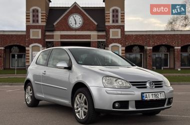 Хэтчбек Volkswagen Golf 2006 в Киеве