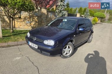 Хэтчбек Volkswagen Golf 2001 в Ивано-Франковске