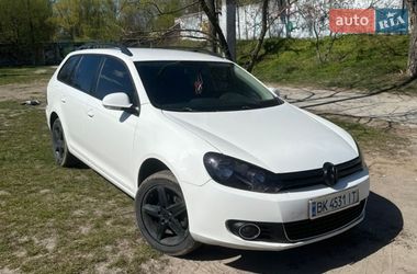 Універсал Volkswagen Golf 2010 в Вараші