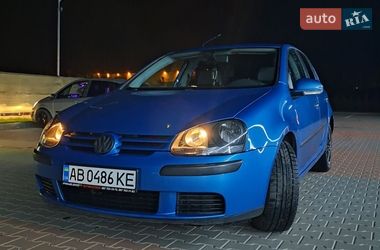 Хетчбек Volkswagen Golf 2004 в Вінниці
