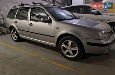 Универсал Volkswagen Golf 2005 в Киеве