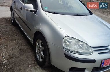Хэтчбек Volkswagen Golf 2004 в Горишних Плавнях