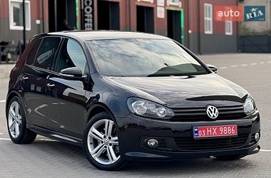 Хэтчбек Volkswagen Golf 2010 в Ровно