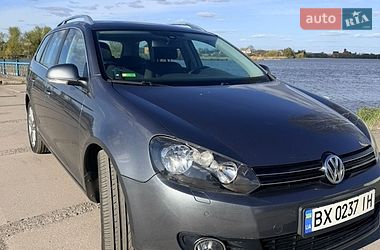 Универсал Volkswagen Golf 2009 в Староконстантинове