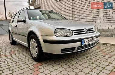 Універсал Volkswagen Golf 2002 в Дніпрі