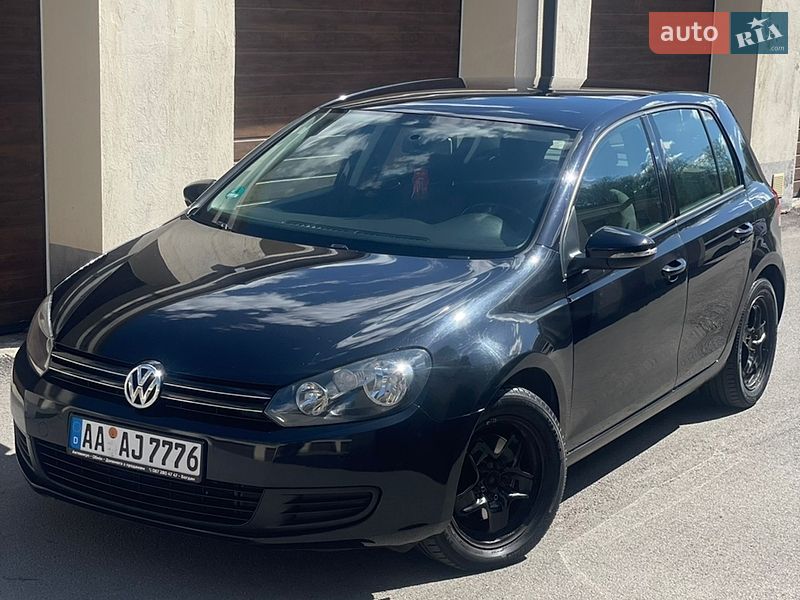 Хэтчбек Volkswagen Golf 2009 в Виннице