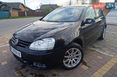 Хетчбек Volkswagen Golf 2005 в Городенці