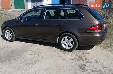 Универсал Volkswagen Golf 2010 в Сарнах