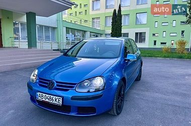 Хэтчбек Volkswagen Golf 2004 в Тульчине
