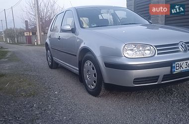Хетчбек Volkswagen Golf 2002 в Костопілі