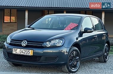 Хэтчбек Volkswagen Golf 2011 в Львове