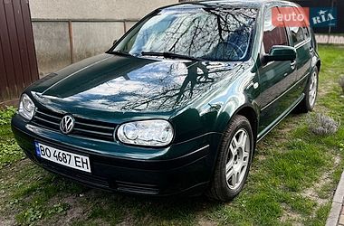 Хетчбек Volkswagen Golf 2003 в Почаєві