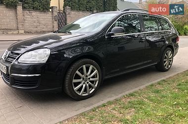 Универсал Volkswagen Golf 2009 в Ровно