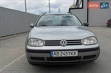 Універсал Volkswagen Golf 2002 в Вінниці