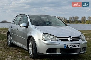 Хетчбек Volkswagen Golf 2005 в Добротворі