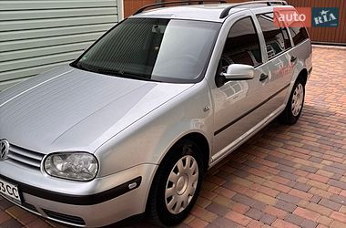 Універсал Volkswagen Golf 2003 в Броварах