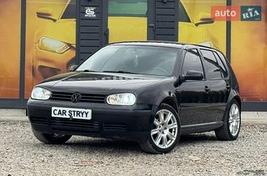 Хетчбек Volkswagen Golf 2002 в Стрию