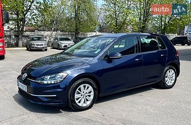 Хетчбек Volkswagen Golf 2018 в Києві