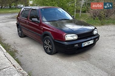 Хетчбек Volkswagen Golf 1997 в Запоріжжі