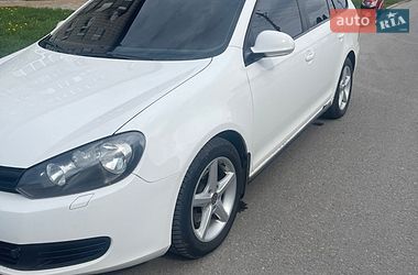 Универсал Volkswagen Golf 2010 в Киеве