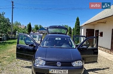 Хэтчбек Volkswagen Golf 2002 в Ивано-Франковске