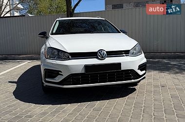 Універсал Volkswagen Golf 2017 в Кременчуці