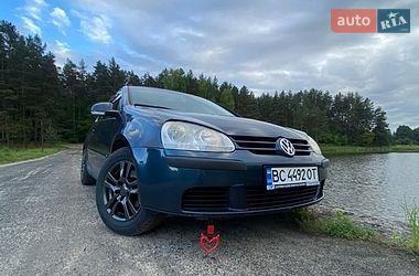 Хетчбек Volkswagen Golf 2004 в Яворові