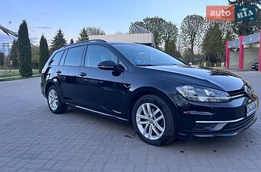 Универсал Volkswagen Golf 2019 в Дубно