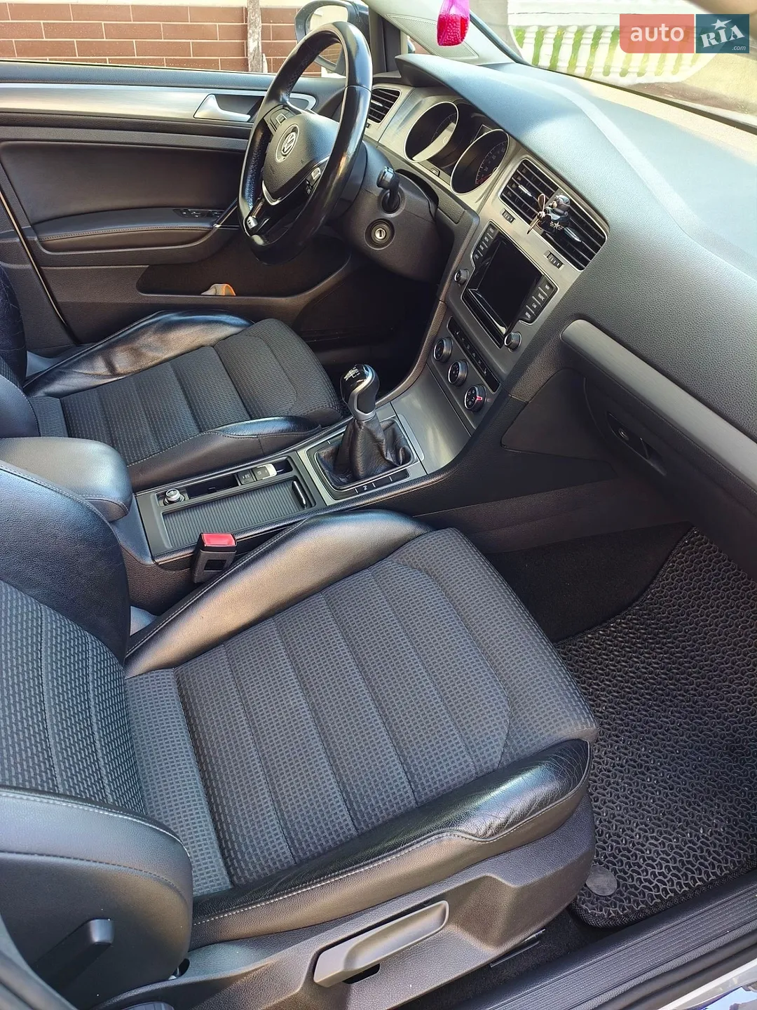 Volkswagen Golf 2014 VIN WVWZZZAUZFP525348 фото оголошення 28 з 32