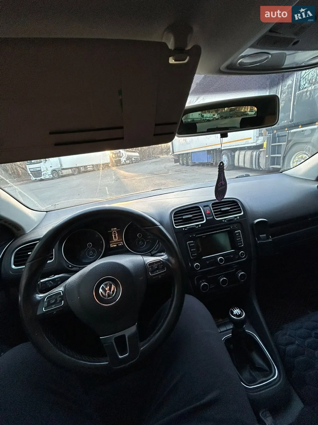 Volkswagen Golf 2010 VIN WVWZZZ1KZAM665988 фото оголошення 15 з 15