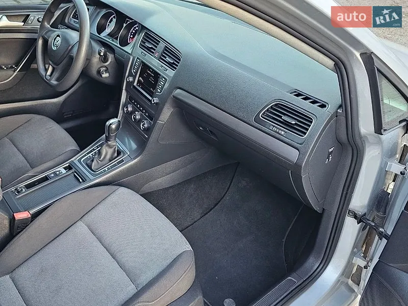 Volkswagen Golf 2016 VIN WVWZZZAUZGP596289 фото оголошення 28 з 70