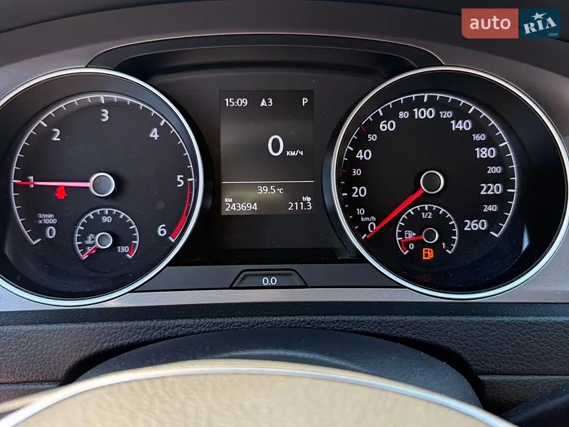 Volkswagen Golf 2015 VIN WVWZZZAUZGP557440 фото оголошення 25 з 63